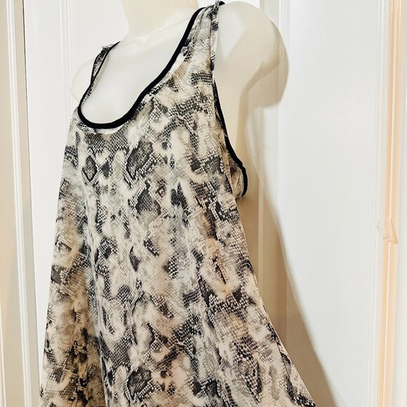 Kardashian Kolection Black & White Sheer Racerback Top, Size M - Picture 6 of 11